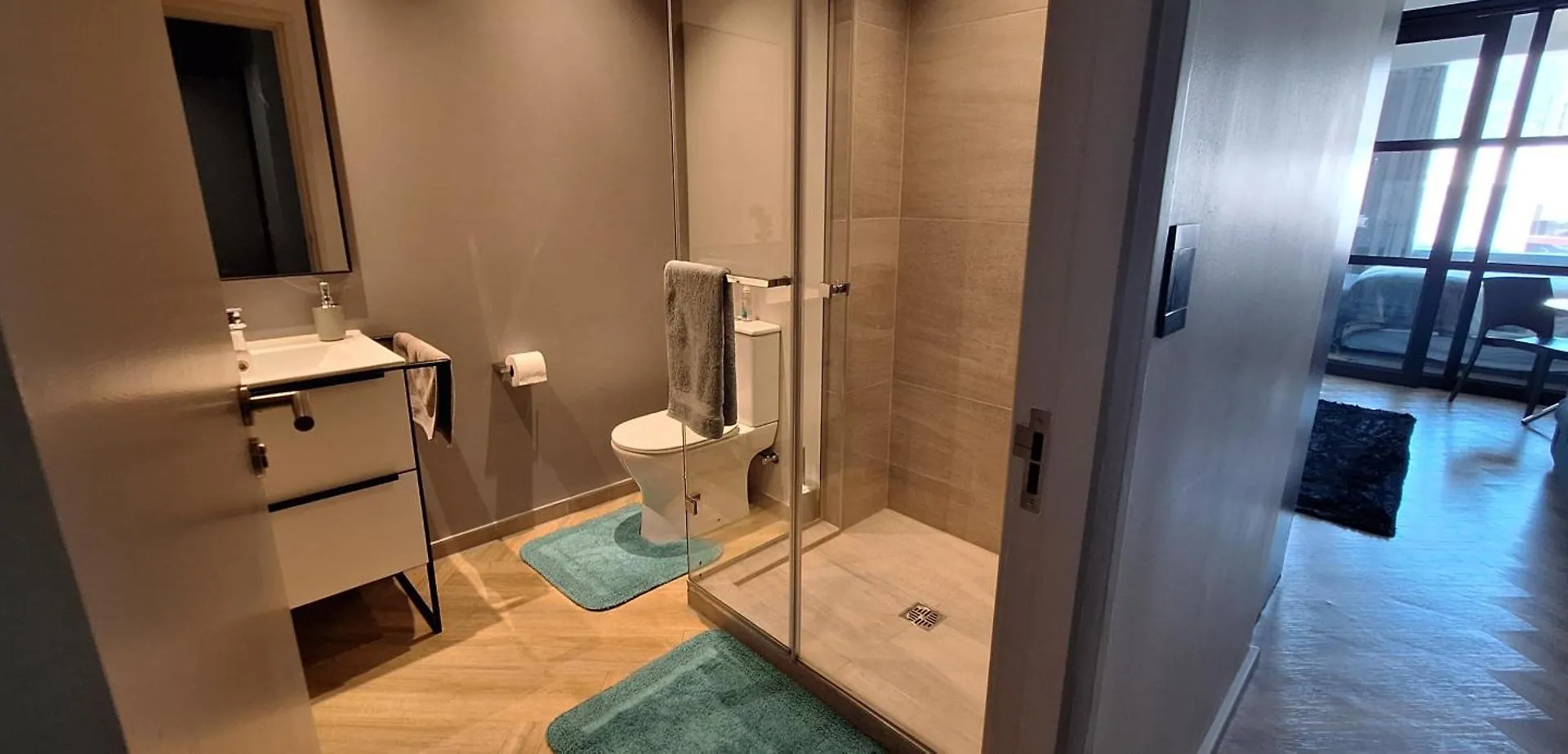 1501 Golden Thibault Aparthotel Cape Town